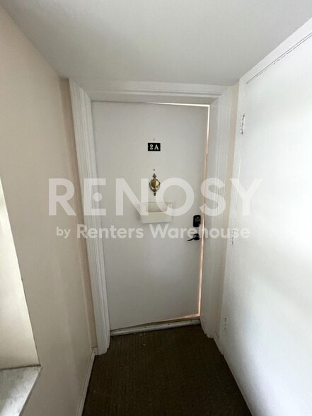 Building Photo - 1130 Rue Des Chateaux