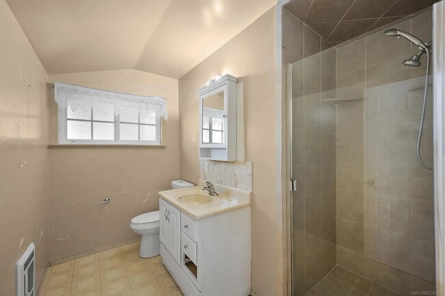 Building Photo - Chula Vista