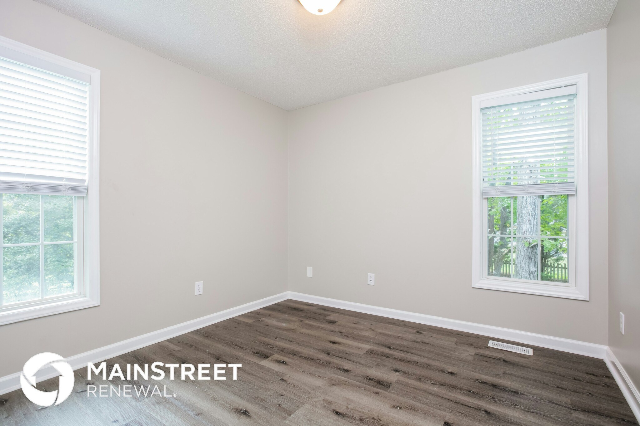 Building Photo - 1421 Mandolin Pl
