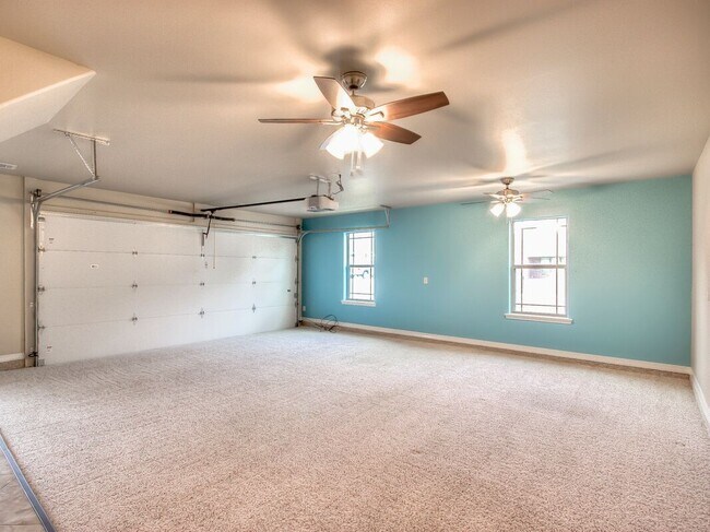 Building Photo - Beautiful home in Southern Oaks***HAUGHTON***