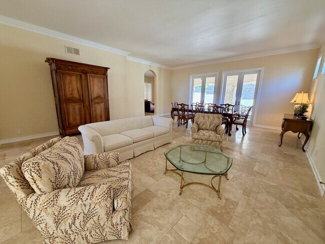 Building Photo - For Rent Available Now - Furnished House 3+BR 2.5Ba in Del Mar, charming furnished home in the hi...