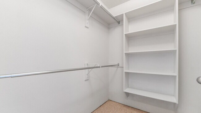 Building Photo - "Lovely 3-Bed Home with Granite Kitchen & ...