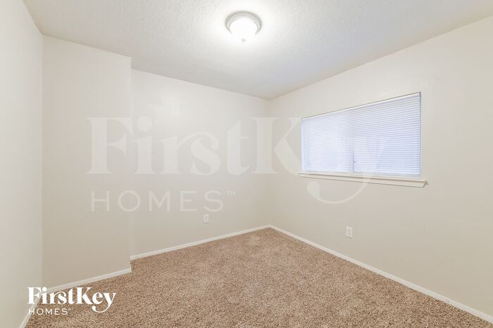 Building Photo - 6113 Elton Knolls St