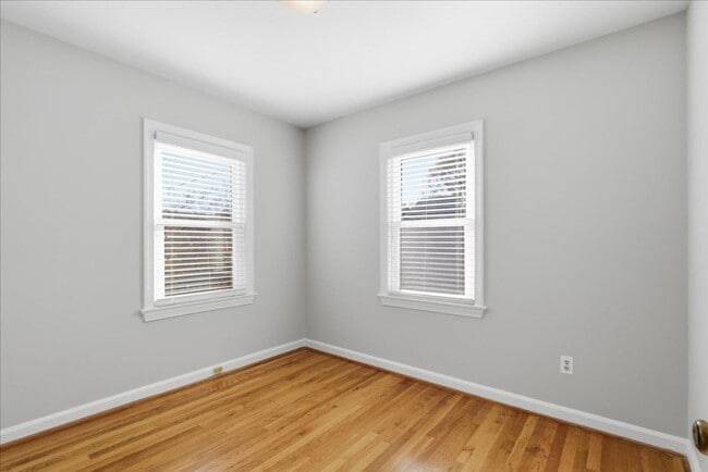 Building Photo - 403 S Veitch St