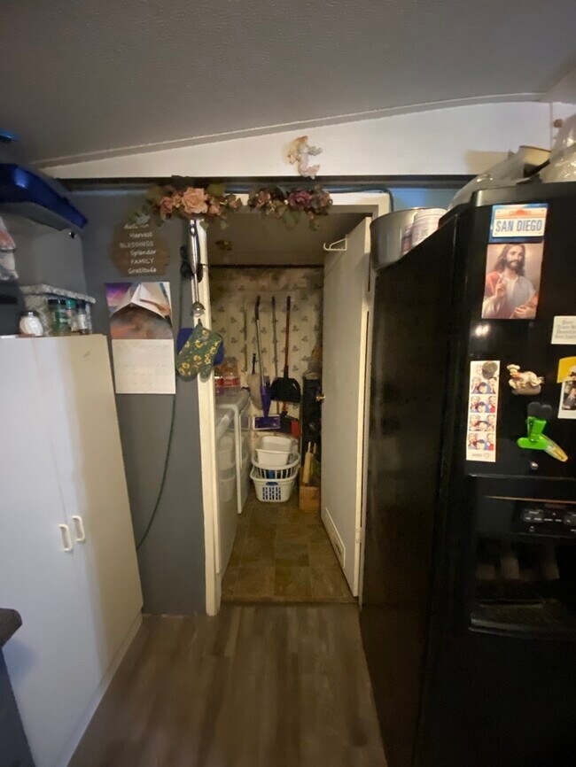 Building Photo - 1197 Ward Pl