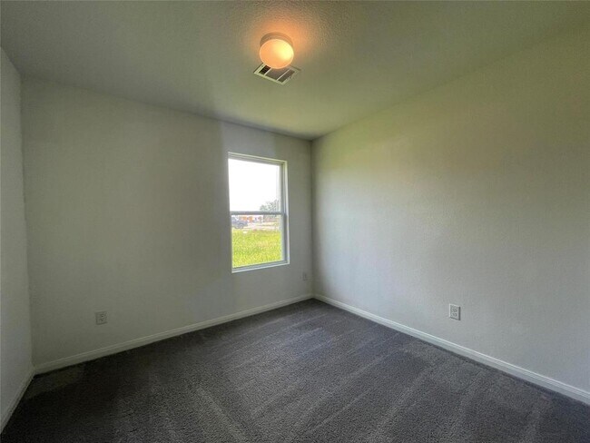 Building Photo - 690 Rd 51021