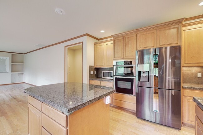 Building Photo - 4bd/2.5ba Lynnwood House