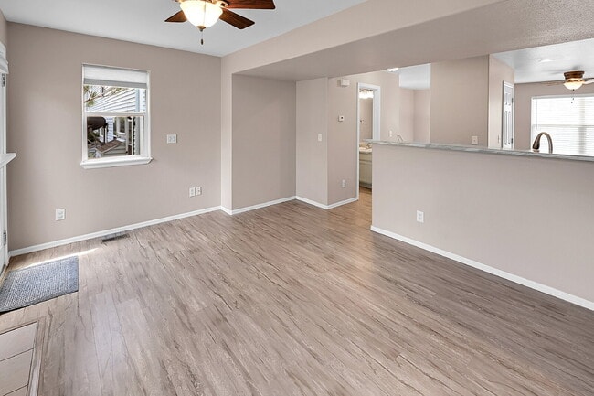 Building Photo - $2,050.00, 3 bed, 2.5 bath, located in Pal...