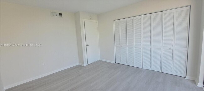 Building Photo - 468 Golden Isles Dr