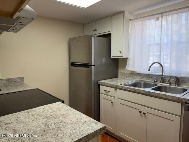 Building Photo - 5627 Pinebay Cir S