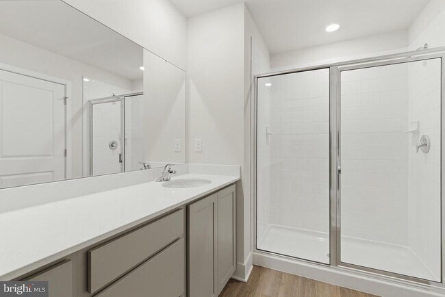 Building Photo - 10632 Meridian Hill Way