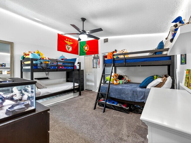 Building Photo - 8009 NW 71st Ct