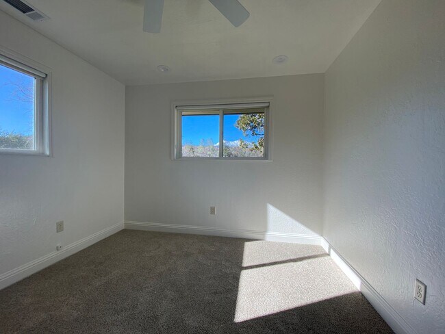 Building Photo - 10964 Rainbow Lake Rd