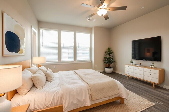 Building Photo - 18519 Centro Row