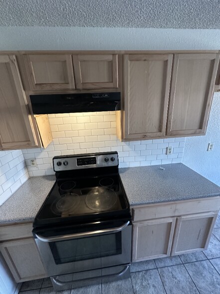 Building Photo - 12919 E 31st Ct