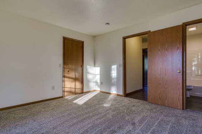 Building Photo - 20924 57th Ave