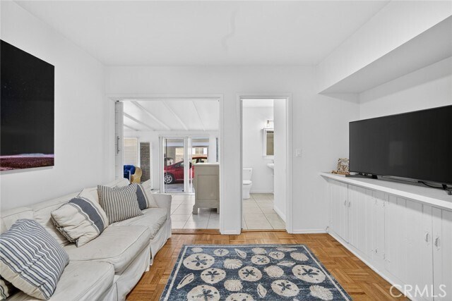 Building Photo - 237 Avenida Montalvo