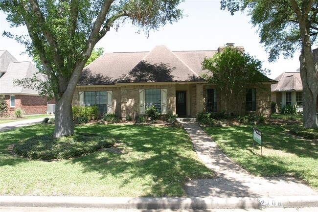Primary Photo - 2708 St Andrews Pl