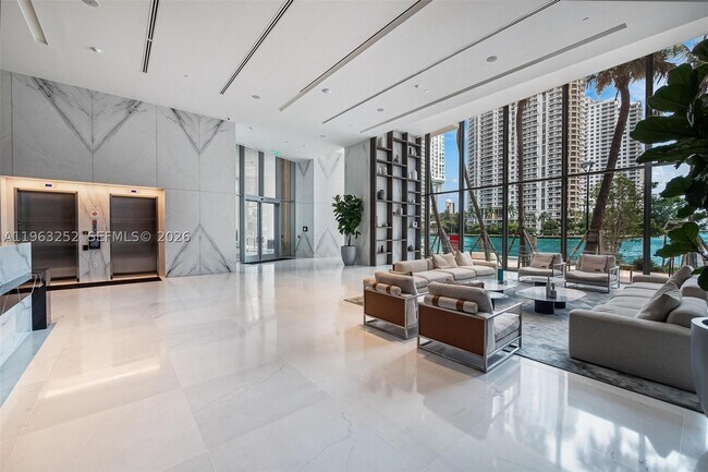 Building Photo - 300 Biscayne Blvd