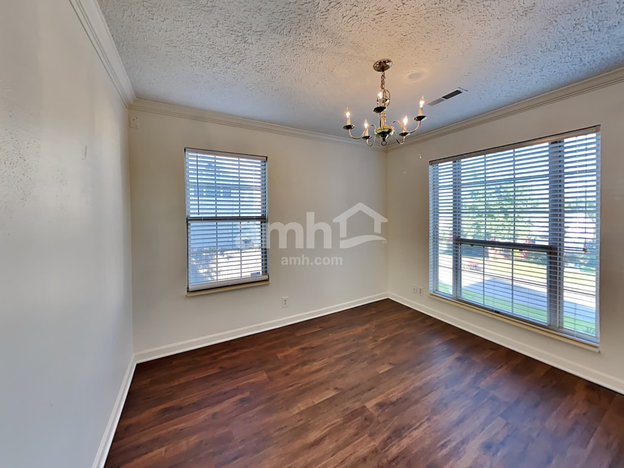 Building Photo - 120 Rose Garden Ln