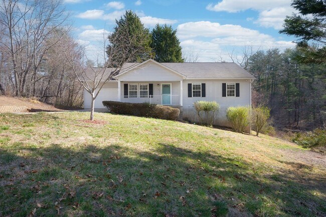 Primary Photo - Spacious 5BR House in Asheville