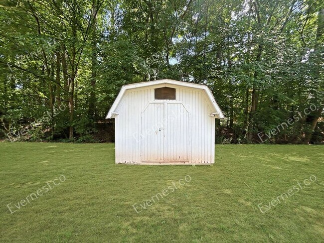 Building Photo - 2463 Montezuma Cir