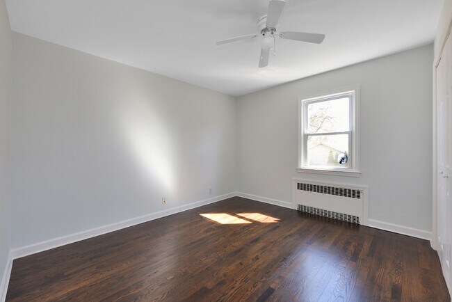 Building Photo - 6 Dunes Ln