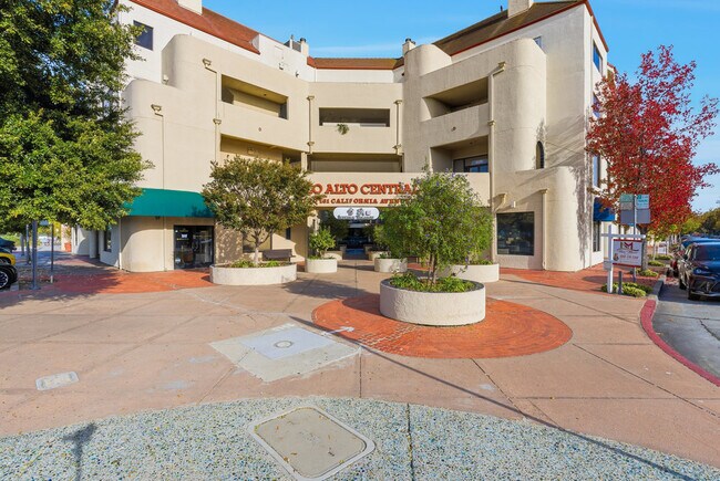 Building Photo - 153 California Ave