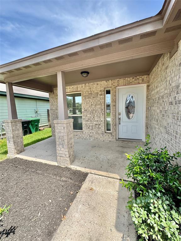 Building Photo - 6610 Pine Tree Springs
