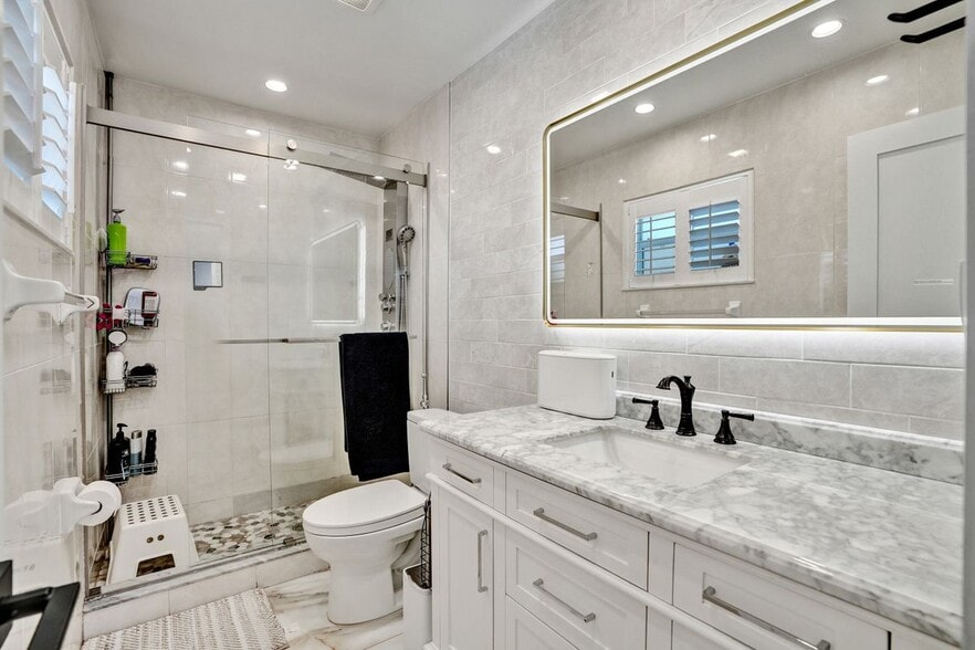 Building Photo - 6761 Allen St