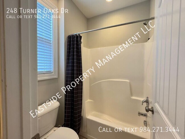 Building Photo - 248 Turner Oaks Dr