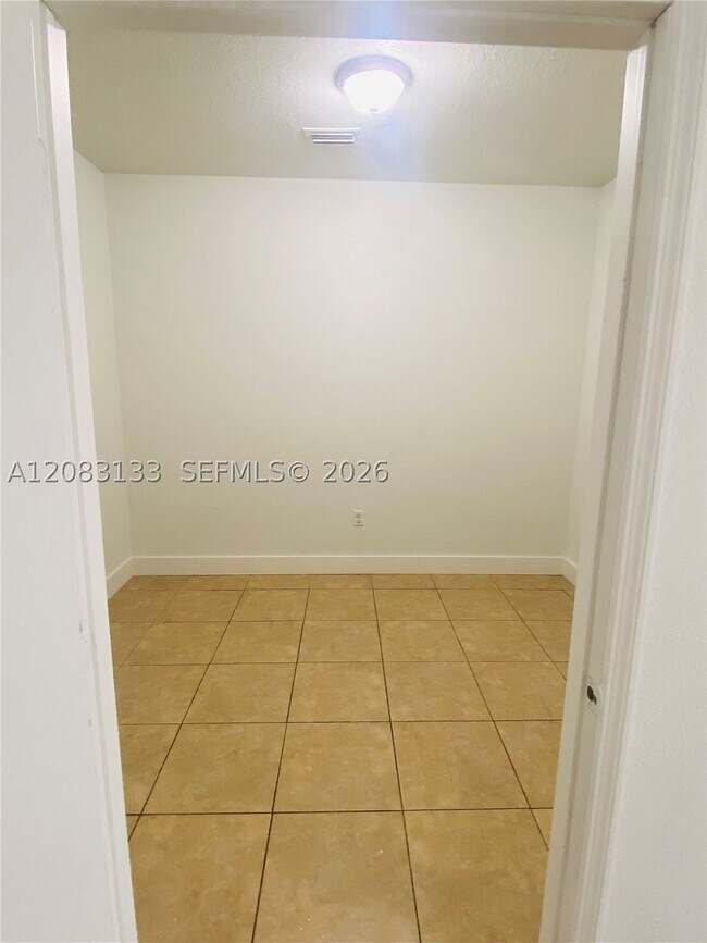 Building Photo - 21401 NW 13th Ct