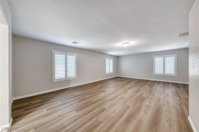 Building Photo - 259 Oakbrook Ridge Ave