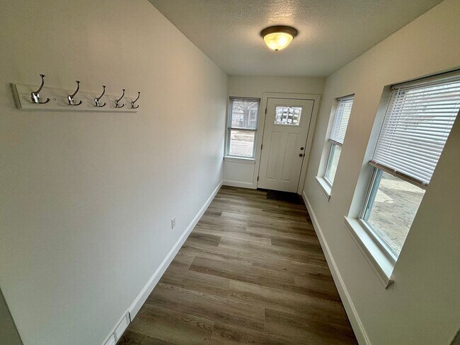 Building Photo - 333w3rd