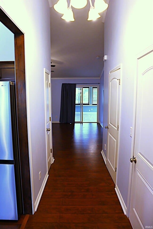 Building Photo - 3900 Bronson Ln