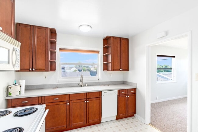 Building Photo - 1214 Chestnut St