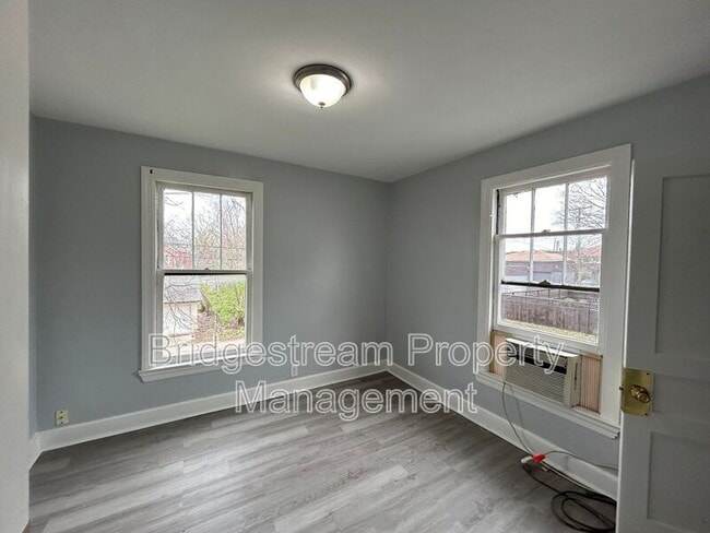 Building Photo - 35 Huffman Ave