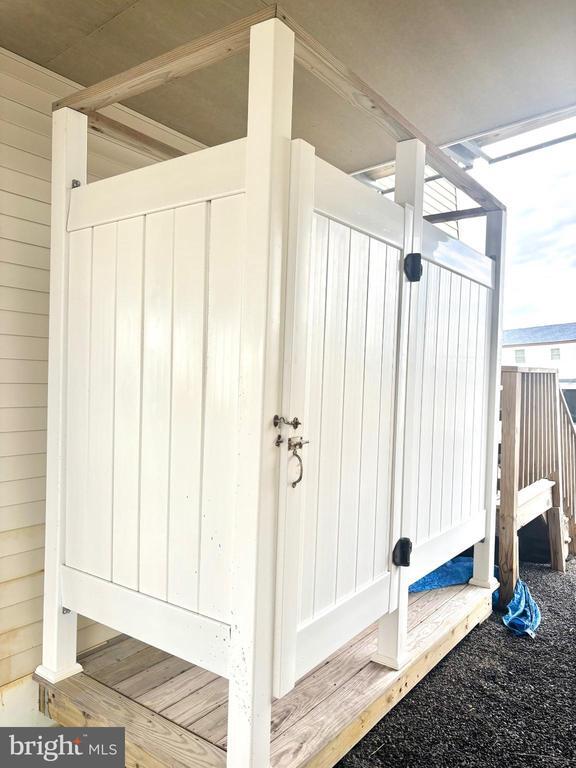 Building Photo - 448 Dock Rd