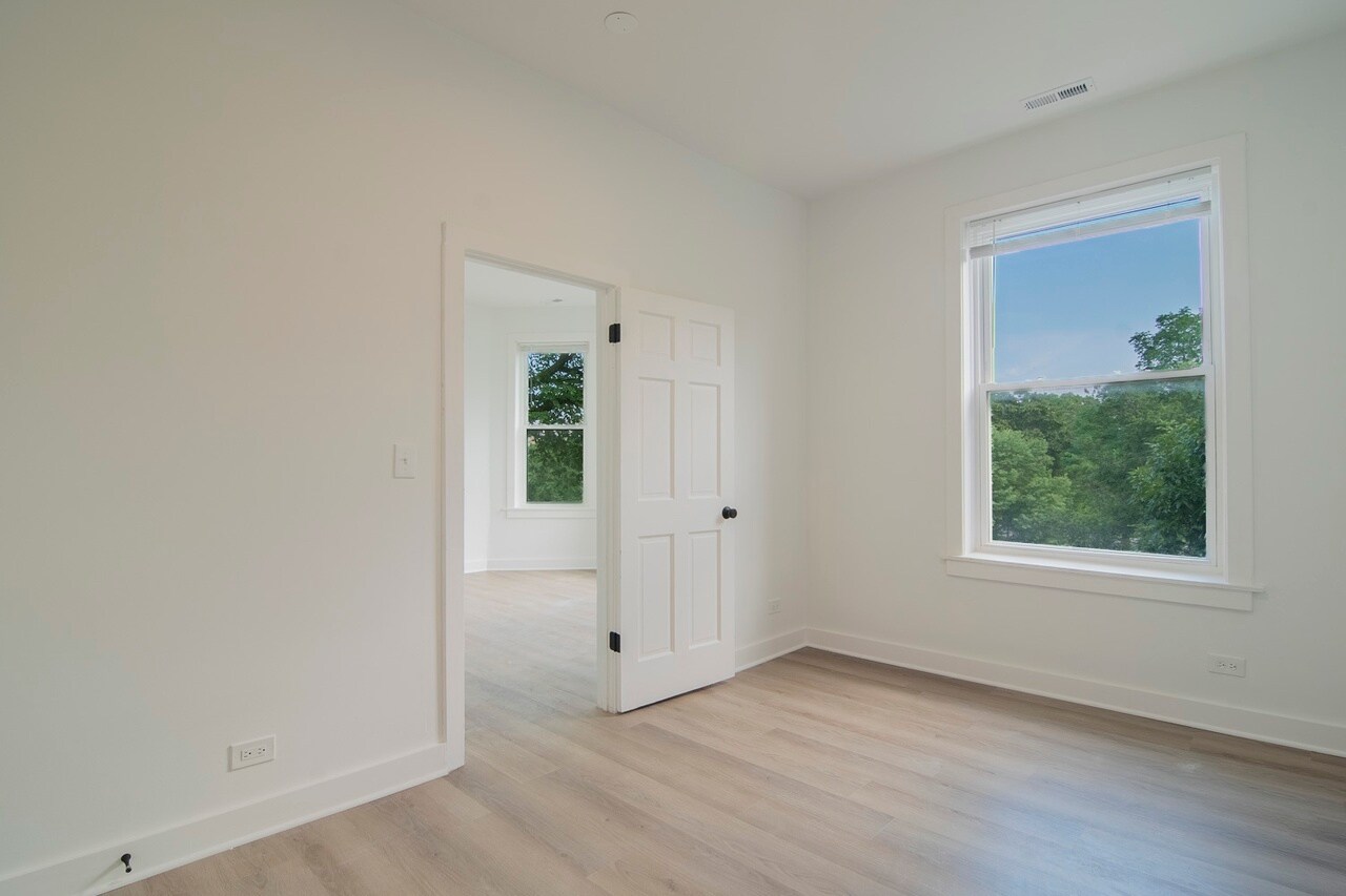 Building Photo - 1448 N Kedzie Ave