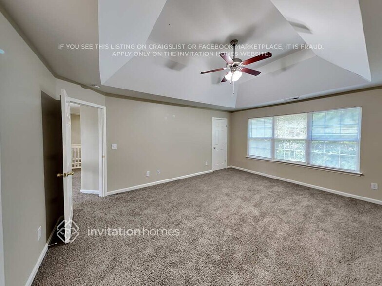 Building Photo - 556 S Fortune Way