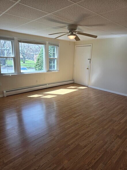 Building Photo - 10 Myles Standish Dr