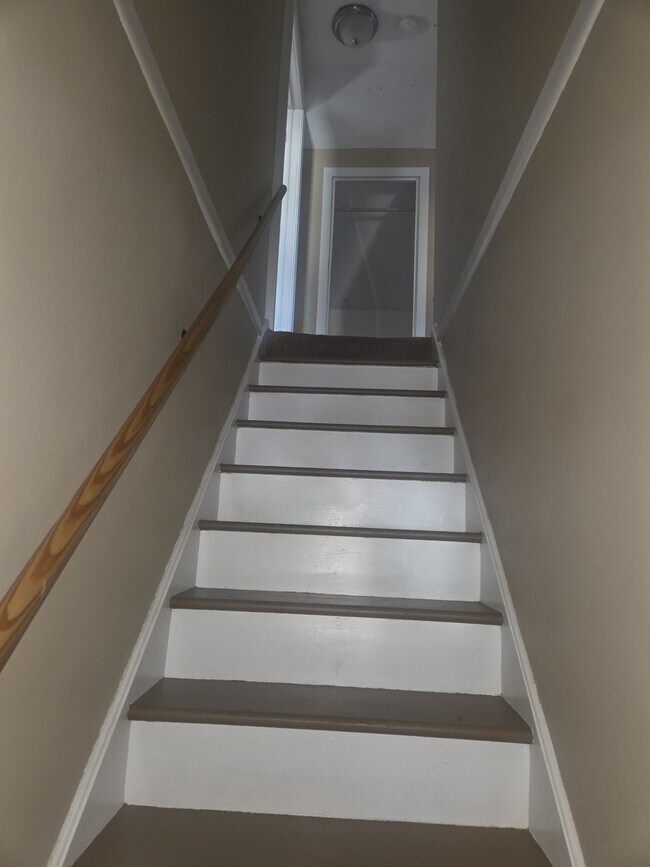 Building Photo - 63 Granger St