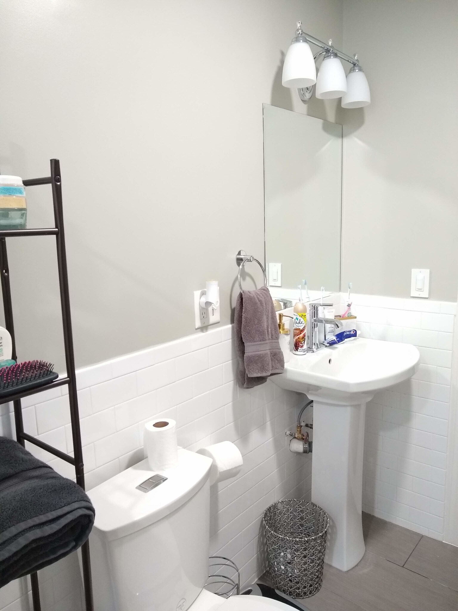 Building Photo - 17 Ashley St