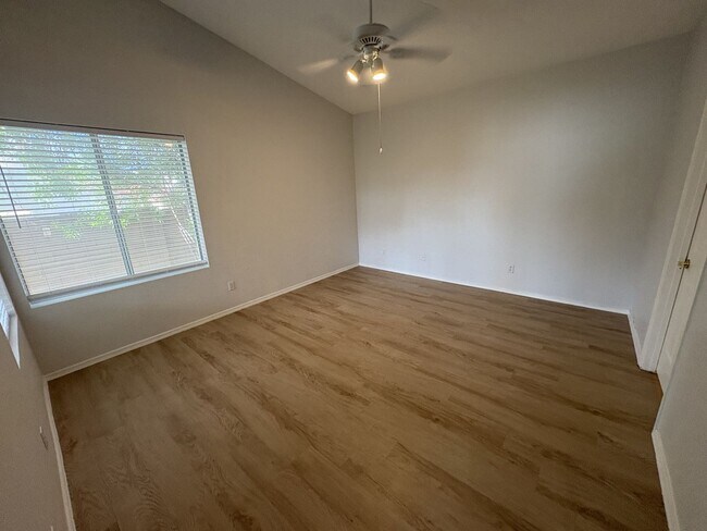 Building Photo - Sunrise & Sabino Canyon Four Bedroom Rental