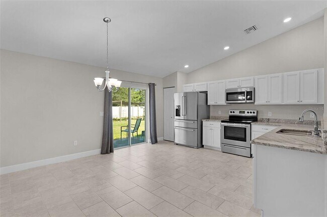 Building Photo - 501 Marion Oaks Golf Rd