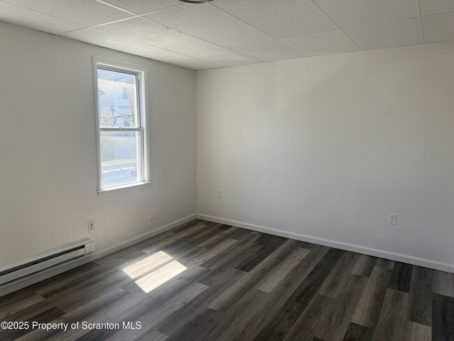 Building Photo - 602 Prospect Ave