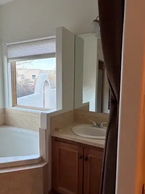 Building Photo - 337 Dakota Cir