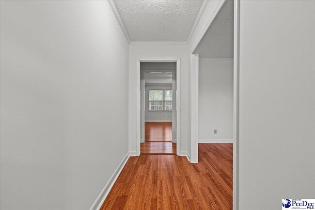 Building Photo - 2223 Camlin Ln