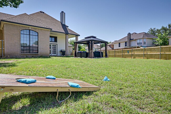 Building Photo - FULLY FURNISHED Grand Prairie 4 Bedroom Home