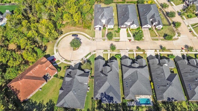 Building Photo - 9510 Spring Rose Dr